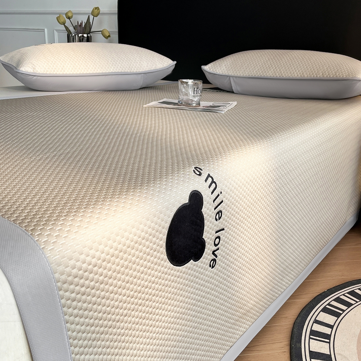 91家纺网 家纺一手货源 找家纺 奇丝雅 2026新款夏季A类真PE凉感冰豆豆凉席冰丝床单单件冰丝席家用可机洗-大床 八宝熊-咖