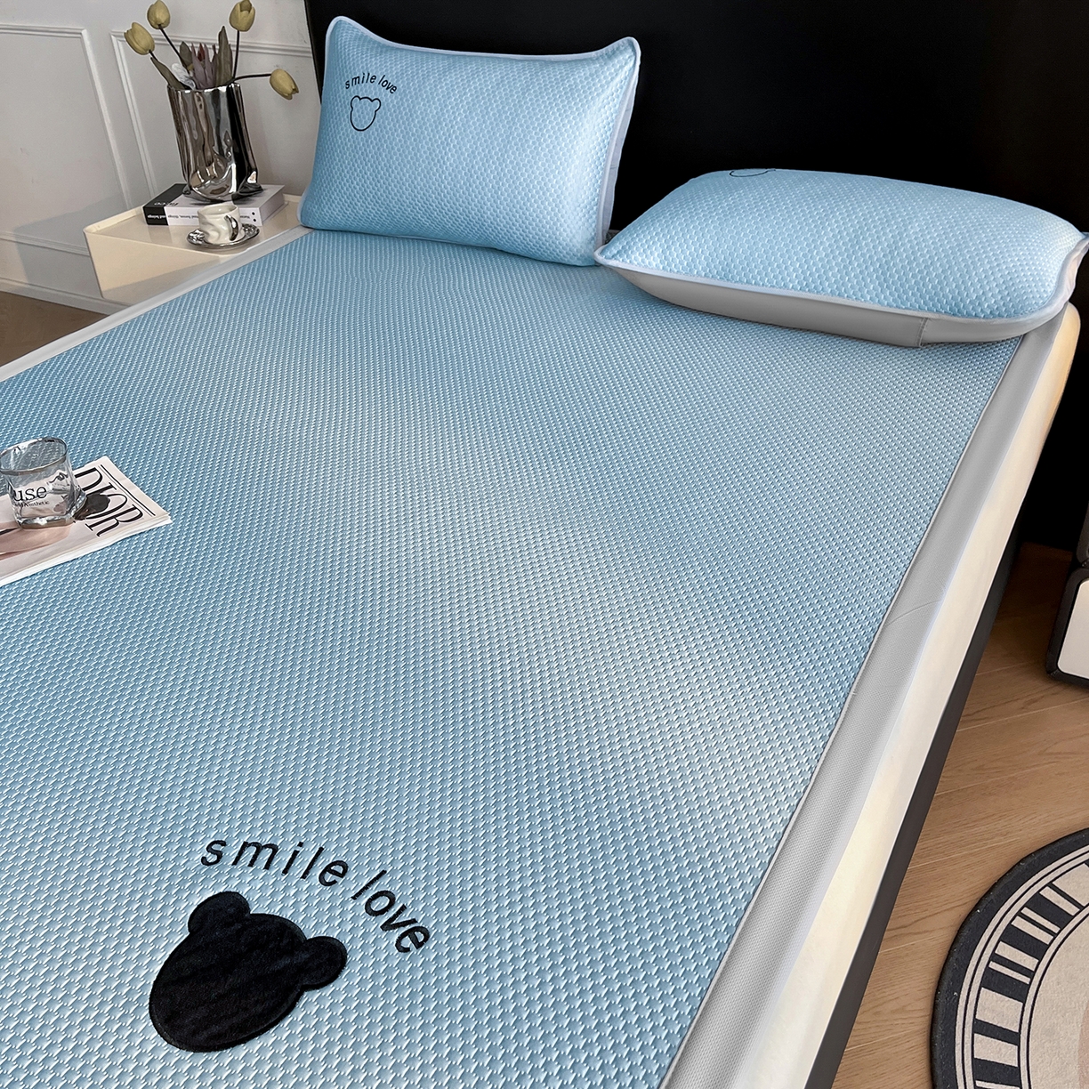 91家纺网 家纺一手货源 找家纺 奇丝雅 2026新款夏季A类真PE凉感冰豆豆凉席冰丝床单单件冰丝席家用可机洗-大床 八宝熊-蓝