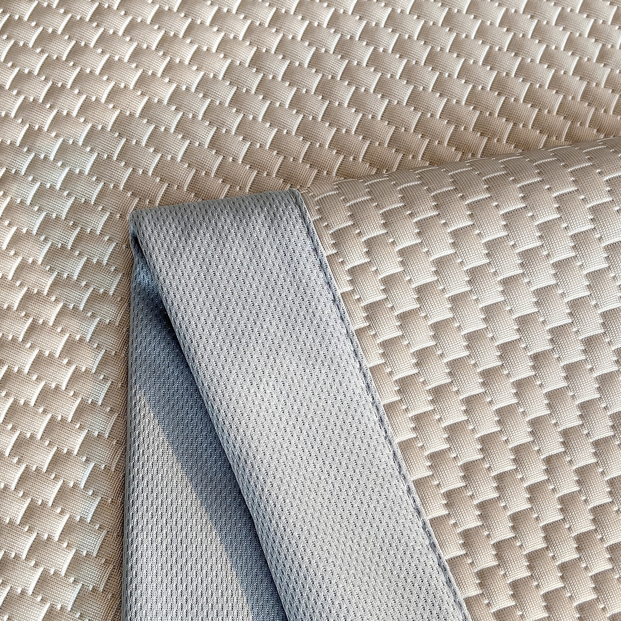 91家纺网 家纺一手货源 找家纺 奇丝雅 2026新款夏季A类真PE凉感冰豆豆凉席冰丝床单单件冰丝席家用可机洗-大床 八宝熊-咖