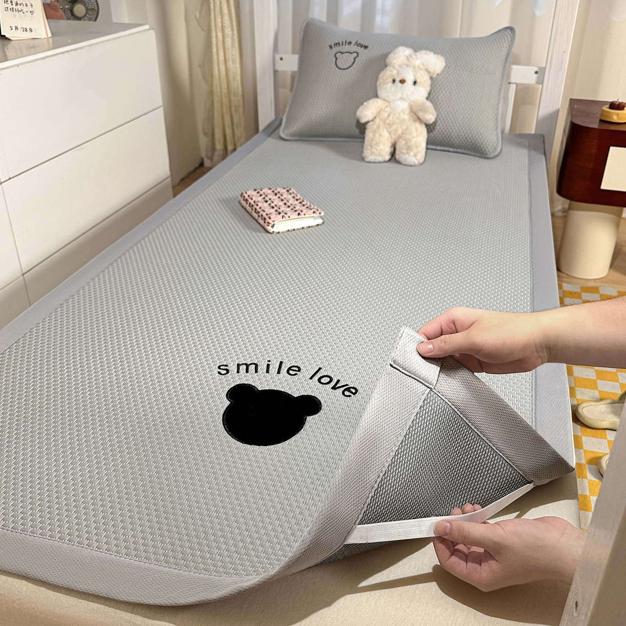 91家纺网 家纺一手货源 找家纺 （总）奇丝雅 2026新款夏季A类真PE凉感冰豆豆凉席冰丝床单单件冰丝席可机洗单人-学生床