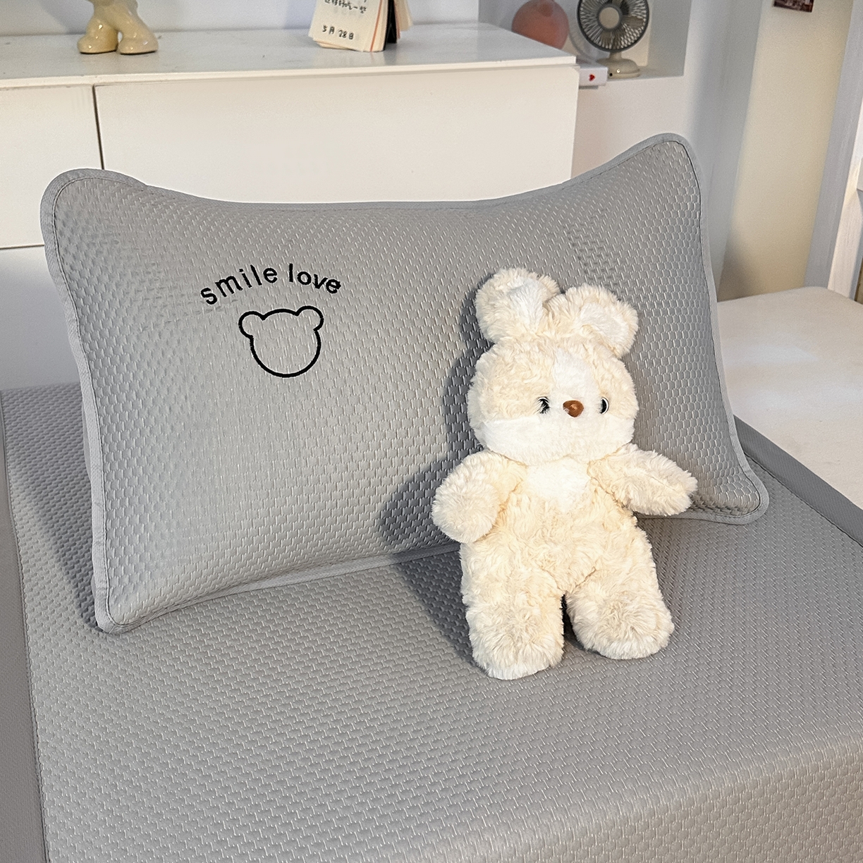 91家纺网 家纺一手货源 找家纺 （总）奇丝雅 2026新款夏季A类真PE凉感冰豆豆凉席冰丝床单单件冰丝席可机洗单人-学生床