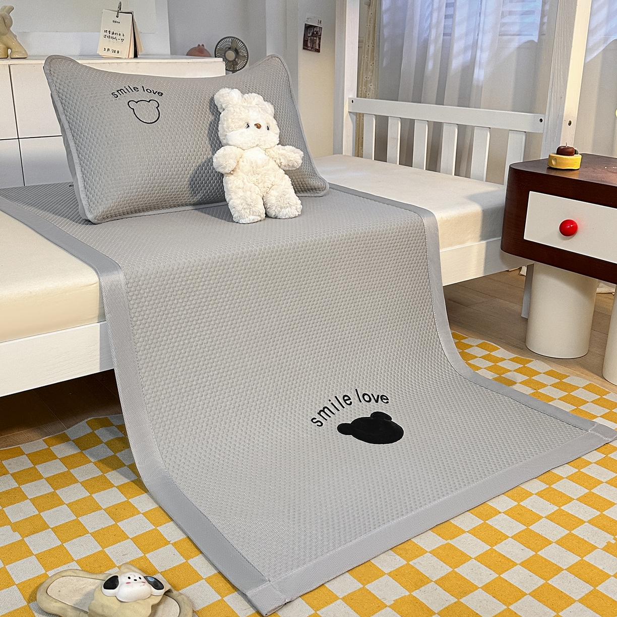 91家纺网 家纺一手货源 找家纺 （总）奇丝雅 2026新款夏季A类真PE凉感冰豆豆凉席冰丝床单单件冰丝席可机洗单人-学生床