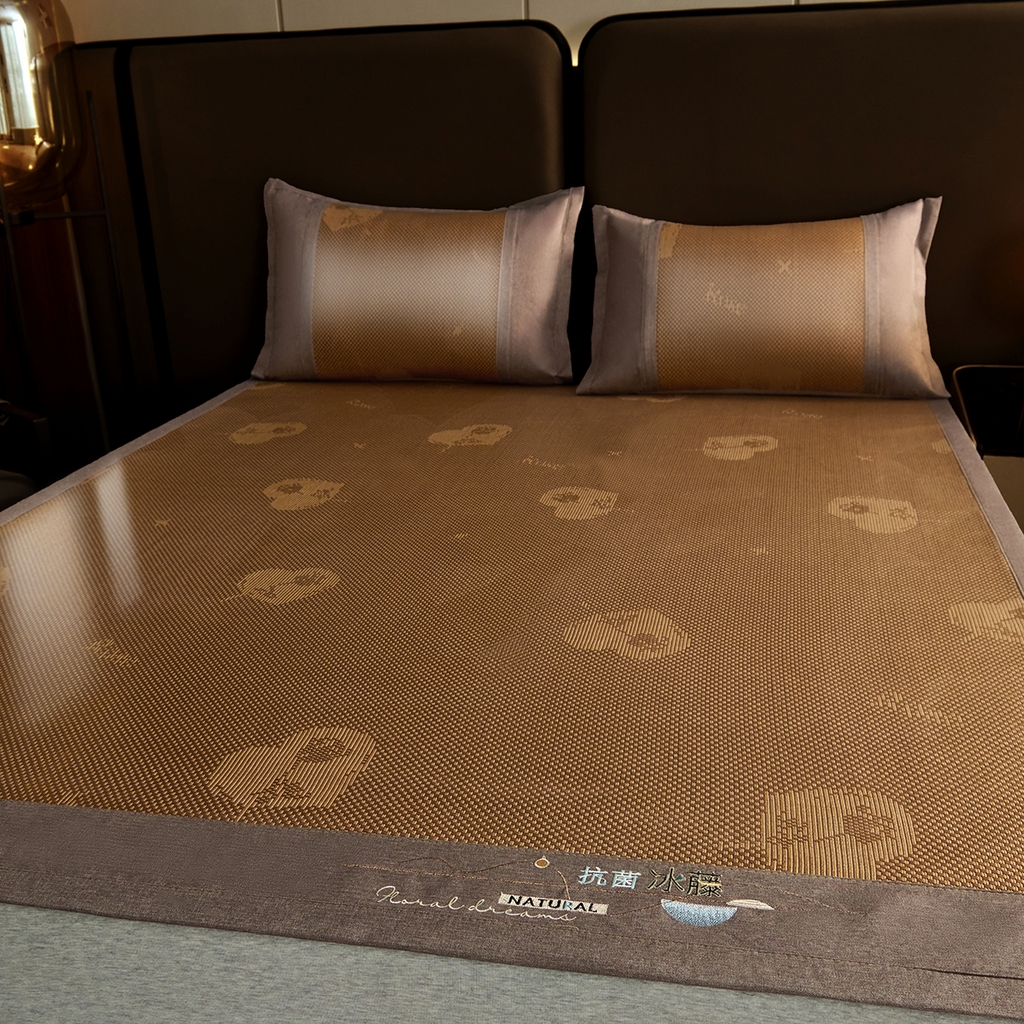 91家纺网 家纺一手货源 找家纺 青雅席业 2026新款防滑3D复合冰藤凉席三件套 冰藤-心心相印-咖