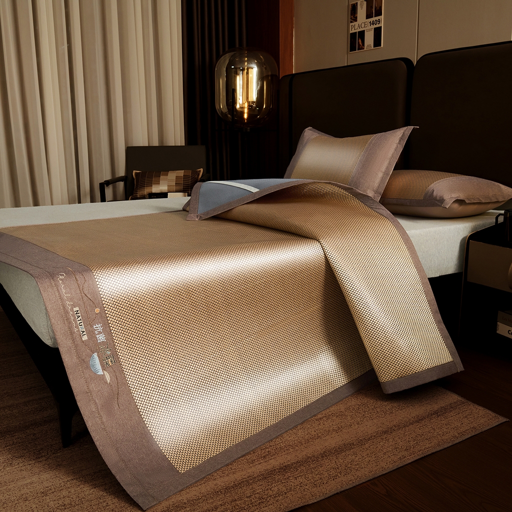 91家纺网 家纺一手货源 找家纺 青雅席业 2026新款防滑3D复合冰藤凉席三件套 冰藤-落日-金