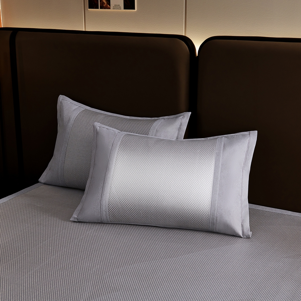 91家纺网 家纺一手货源 找家纺 青雅席业 2026新款防滑3D复合冰藤凉席三件套 冰藤-落日-灰