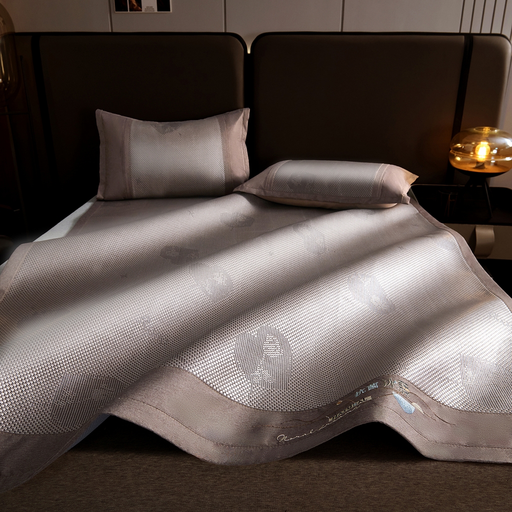 91家纺网 家纺一手货源 找家纺 青雅席业 2026新款防滑3D复合冰藤凉席三件套 冰藤-心心相印-香槟