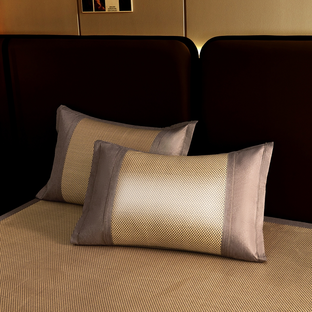 91家纺网 家纺一手货源 找家纺 青雅席业 2026新款防滑3D复合冰藤凉席三件套 冰藤-落日-金