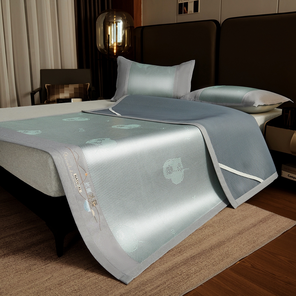 91家纺网 家纺一手货源 找家纺 青雅席业 2026新款防滑3D复合冰藤凉席三件套 冰藤-心心相印-绿