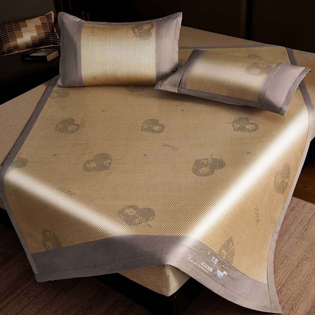 91家纺网 家纺一手货源 找家纺 青雅席业 2026新款防滑3D复合冰藤凉席三件套 冰藤-心心相印-金