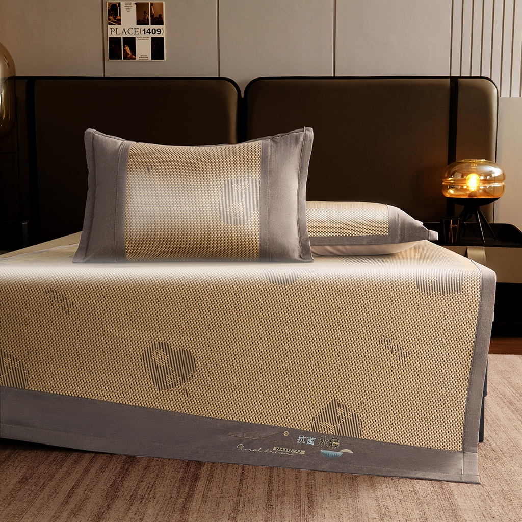 91家纺网 家纺一手货源 找家纺 青雅席业 2026新款防滑3D复合冰藤凉席三件套 冰藤-心心相印-金