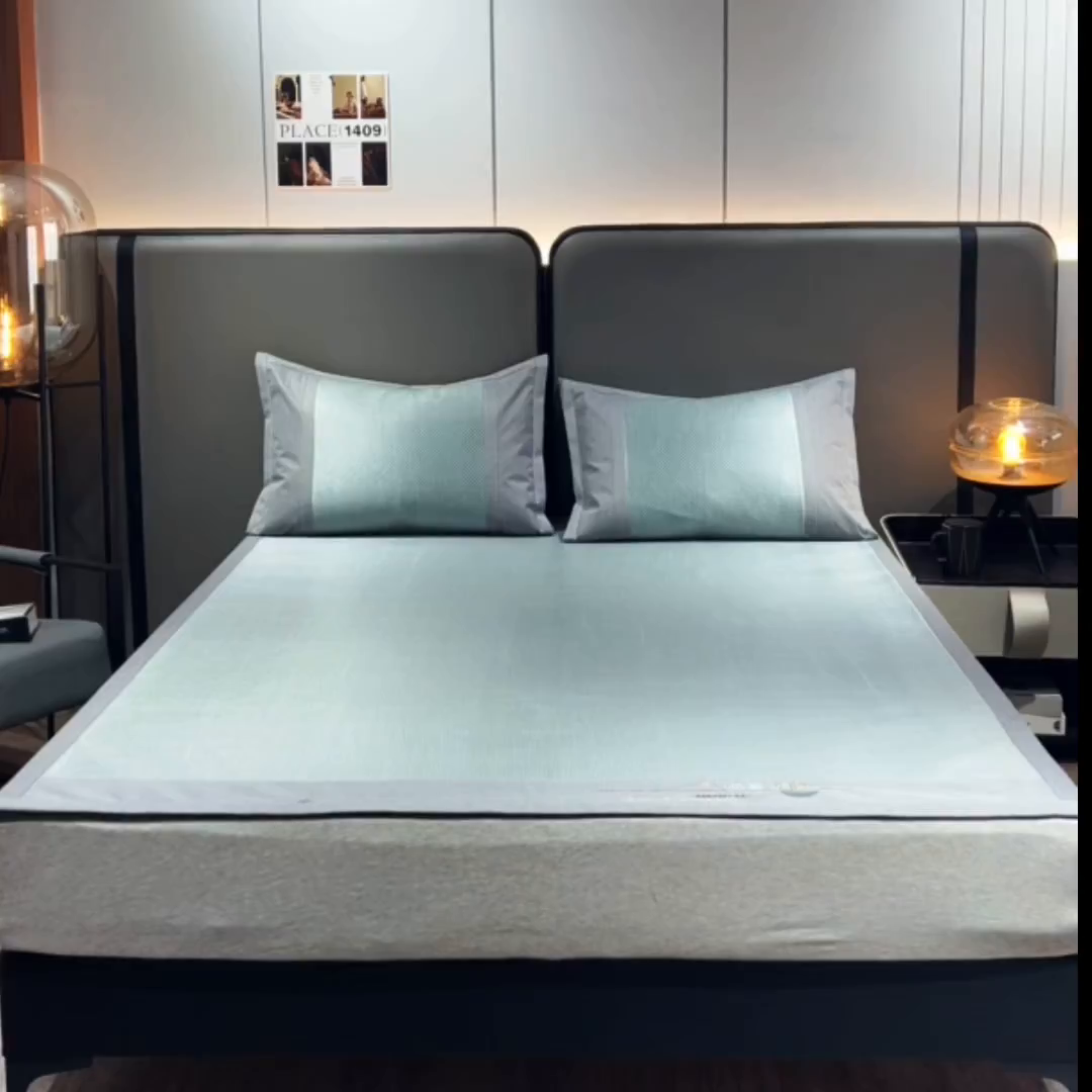 91家纺网 家纺一手货源 找家纺 青雅席业 2026新款防滑3D复合冰藤凉席三件套 冰藤-落日-绿