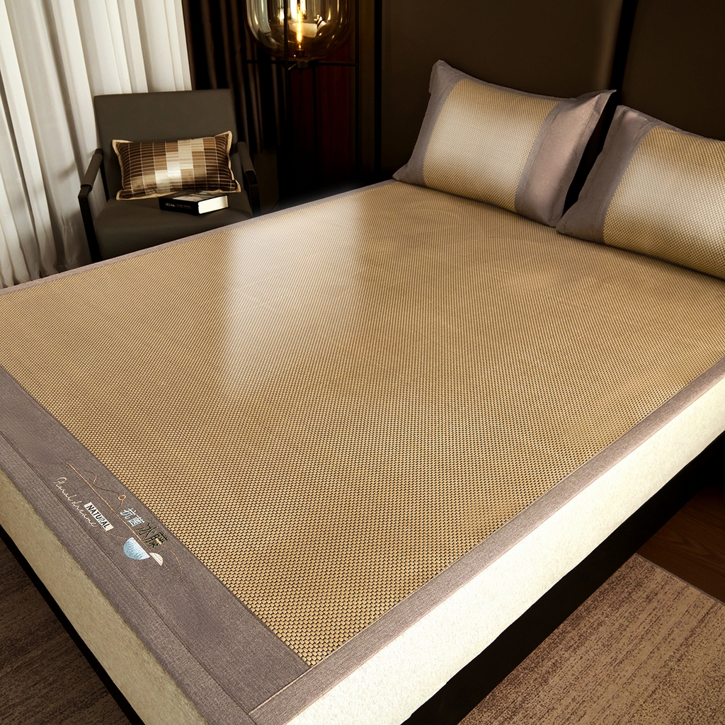 91家纺网 家纺一手货源 找家纺 青雅席业 2026新款防滑3D复合冰藤凉席三件套 冰藤-落日-金