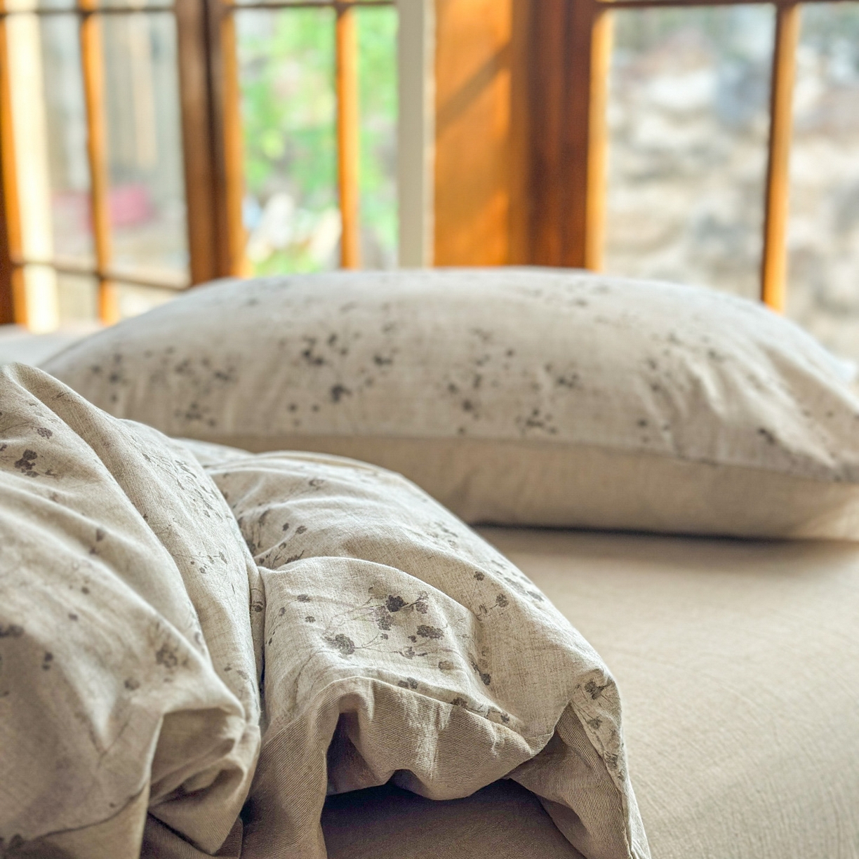 91家纺网 家纺一手货源 找家纺 田野 2026新款全棉棉麻四件套-碎花系列 爱在春秋 灰