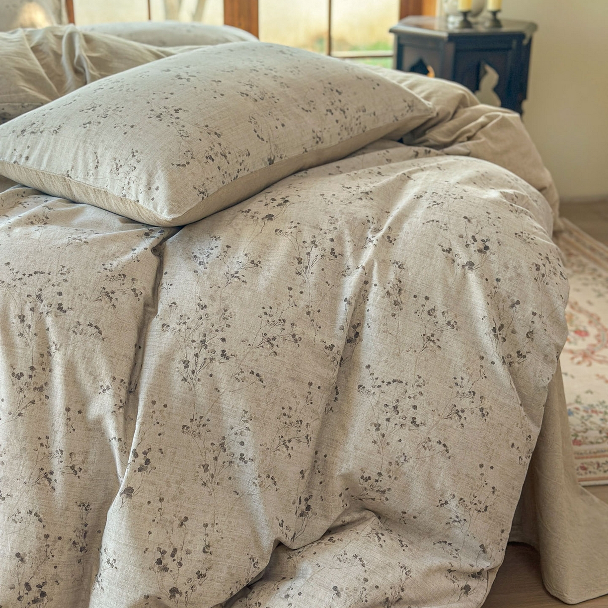 91家纺网 家纺一手货源 找家纺 田野 2026新款全棉棉麻四件套-碎花系列 爱在春秋 灰