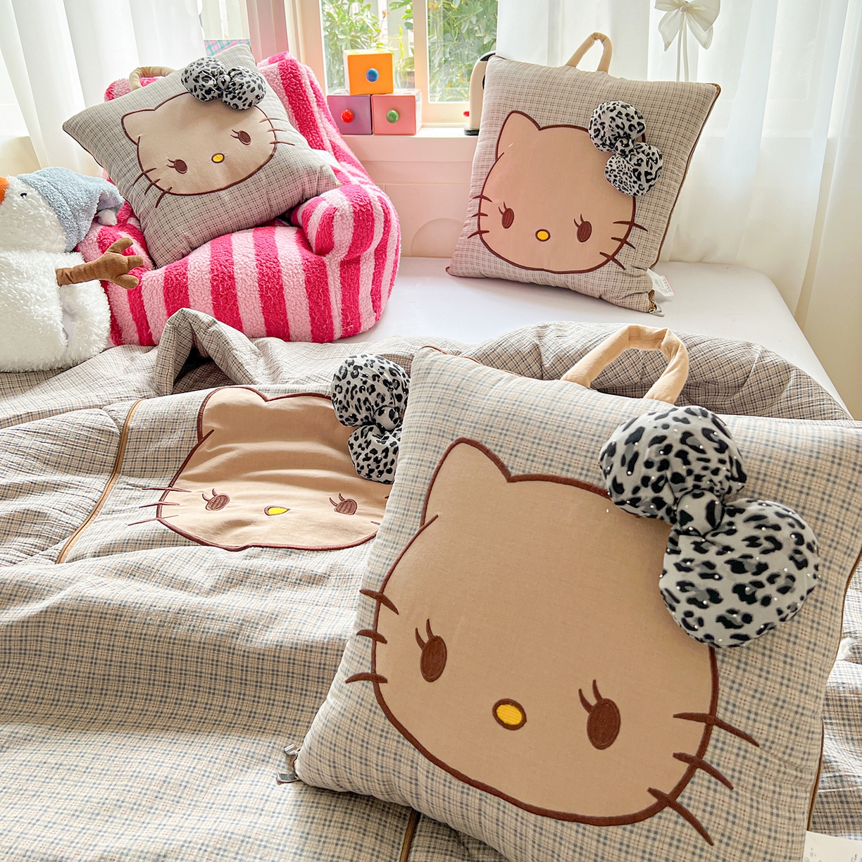 91家纺网 家纺一手货源 找家纺 古本家居 2026新款四季款水洗KT抱枕被 四季水洗KT蓝格