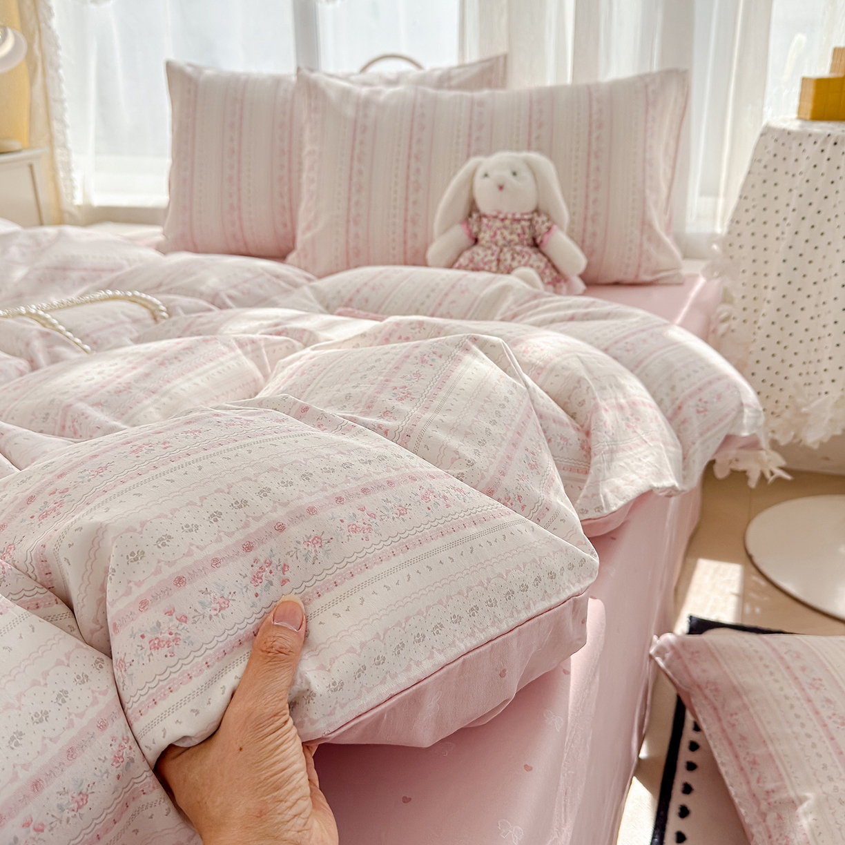 91家纺网 家纺一手货源 找家纺 铺尚美家纺 2026新款12868新疆全棉纯棉印花四件套（提供质检报告 浅纹蓝-粉