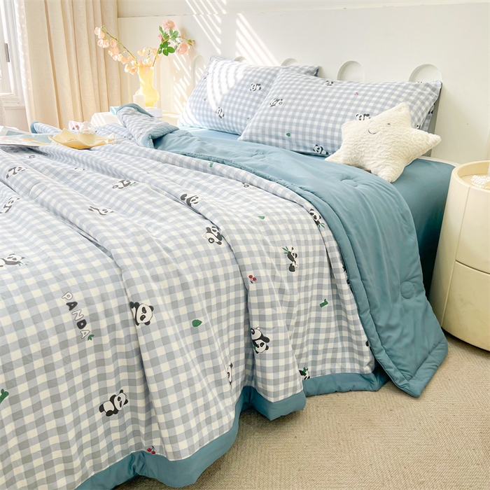 91家纺网 家纺一手货源 找家纺 爱屋及屋 2026新款小清新水洗棉棉花夏被夏凉被空调被 蓝格子熊猫