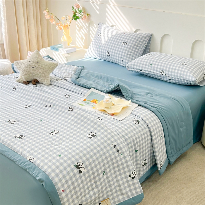 91家纺网 家纺一手货源 找家纺 爱屋及屋 2026新款小清新水洗棉棉花夏被夏凉被空调被 蓝格子熊猫