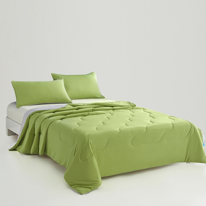 91家纺网 家纺一手货源 找家纺 沐晴家纺 2026新款A类氨纶凉感丝双拼纯色空调被大豆夏被 蜜瓜绿灰