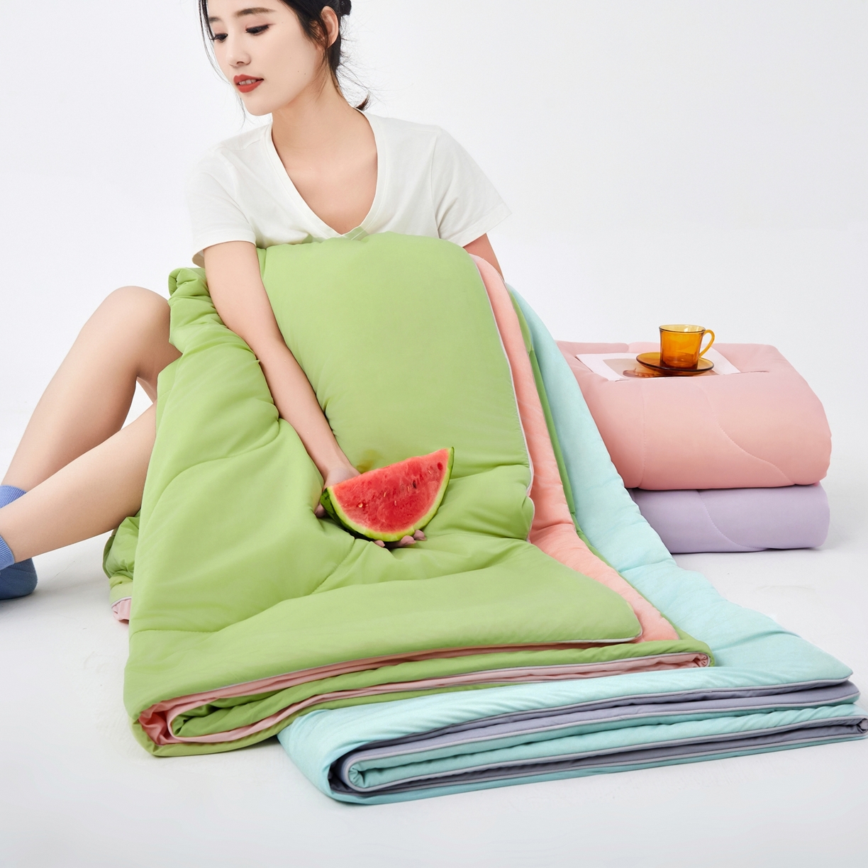 91家纺网 家纺一手货源 找家纺 沐晴家纺 2026新款A类氨纶凉感丝双拼纯色空调被大豆夏被 组合图仅供展示不可下单