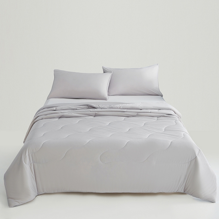 91家纺网 家纺一手货源 找家纺 沐晴家纺 2026新款A类氨纶凉感丝双拼纯色空调被大豆夏被 冰灰