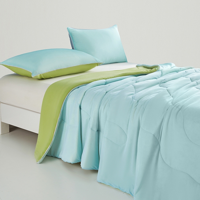 91家纺网 家纺一手货源 找家纺 沐晴家纺 2026新款A类氨纶凉感丝双拼纯色空调被大豆夏被 冰川蓝绿