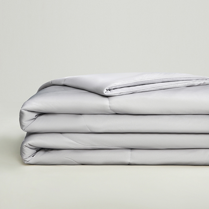 91家纺网 家纺一手货源 找家纺 沐晴家纺 2026新款A类氨纶凉感丝双拼纯色空调被大豆夏被 冰灰