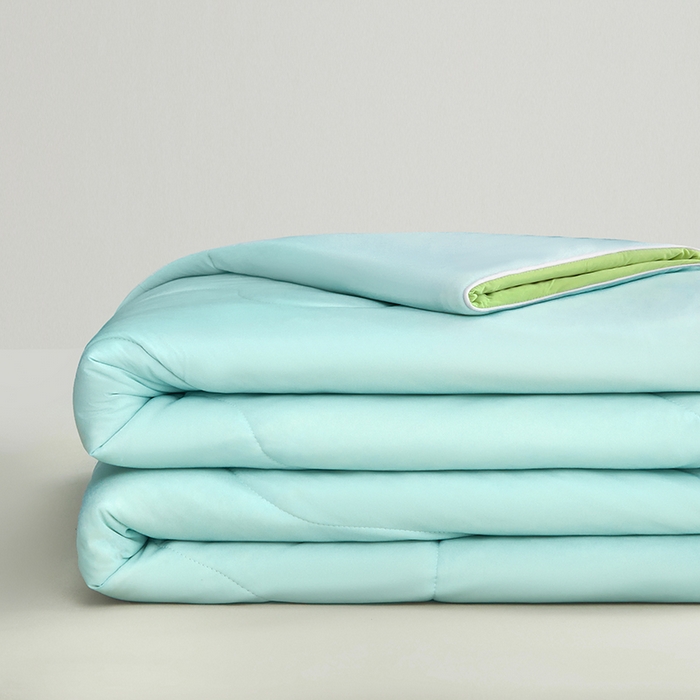 91家纺网 家纺一手货源 找家纺 沐晴家纺 2026新款A类氨纶凉感丝双拼纯色空调被大豆夏被 冰川蓝绿