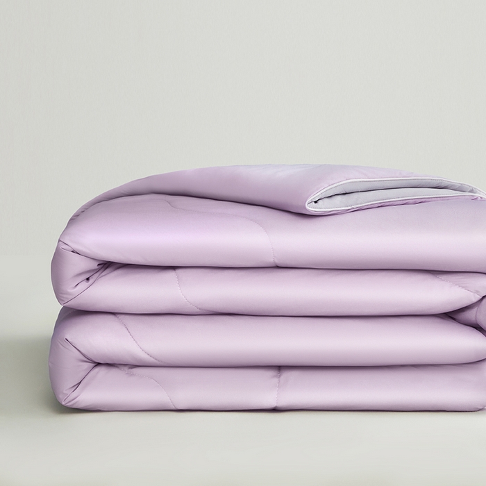 91家纺网 家纺一手货源 找家纺 沐晴家纺 2026新款A类氨纶凉感丝双拼纯色空调被大豆夏被 丁香紫灰