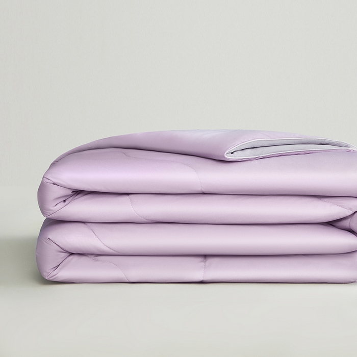 91家纺网 家纺一手货源 找家纺 沐晴家纺 2026新款A类氨纶凉感丝双拼纯色空调被大豆夏被 丁香紫灰