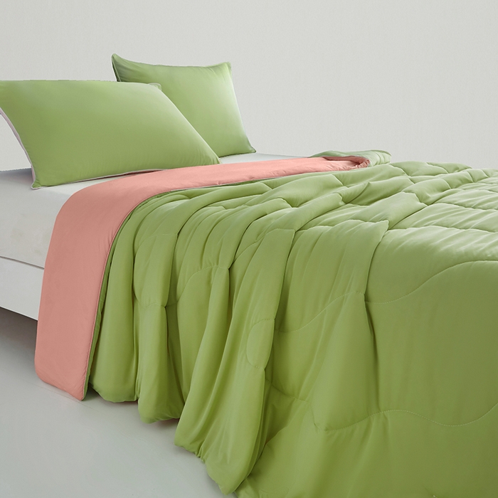 91家纺网 家纺一手货源 找家纺 沐晴家纺 2026新款A类氨纶凉感丝双拼纯色空调被大豆夏被 蜜瓜绿粉