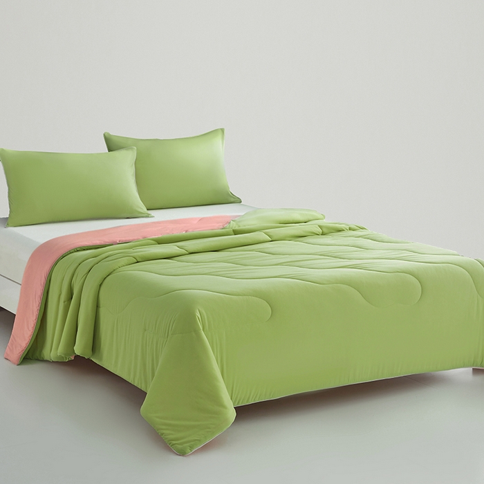 91家纺网 家纺一手货源 找家纺 沐晴家纺 2026新款A类氨纶凉感丝双拼纯色空调被大豆夏被 蜜瓜绿粉