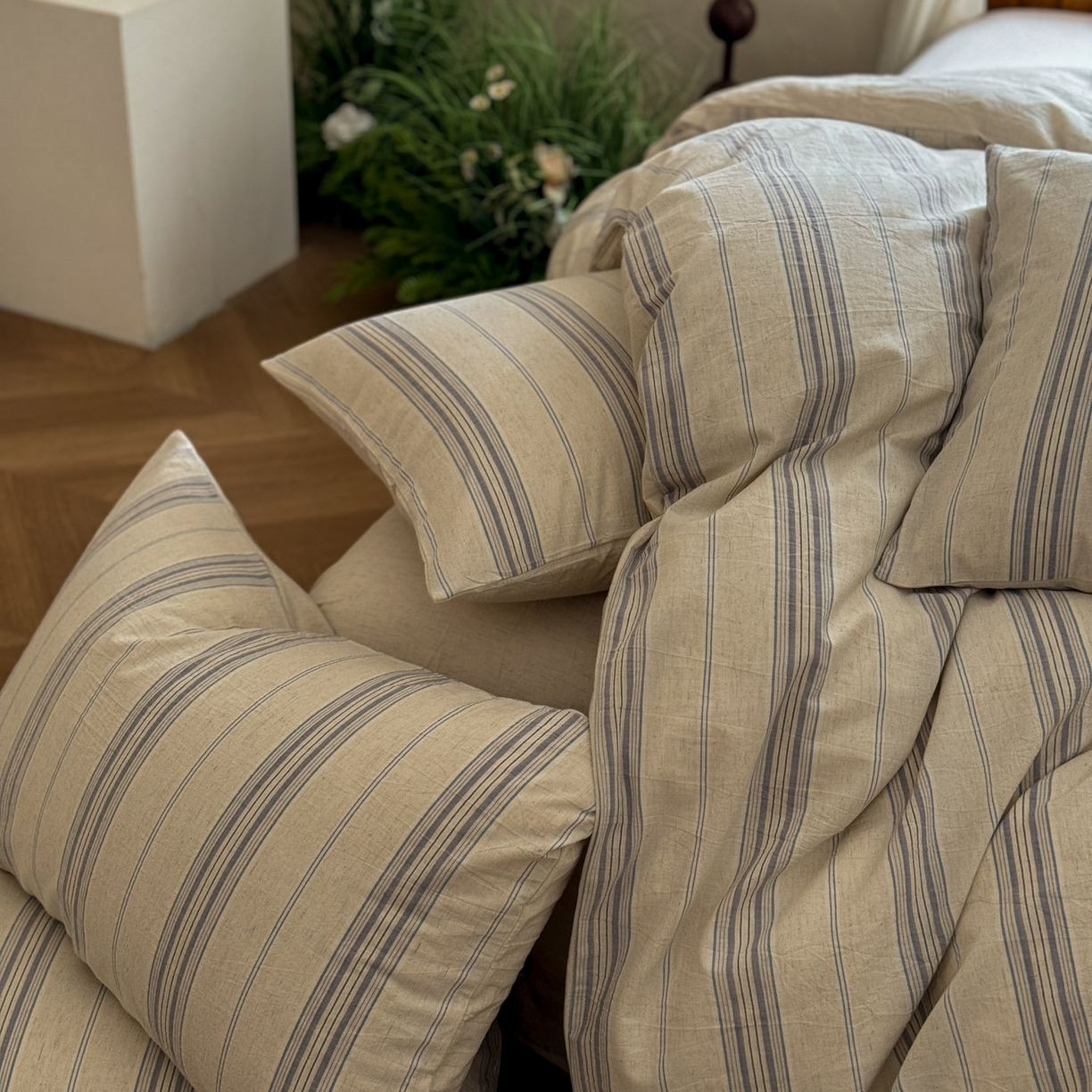 91家纺网 家纺一手货源 找家纺 田野 2026新款全棉棉麻四件套-条纹系列 禾风 兰灰