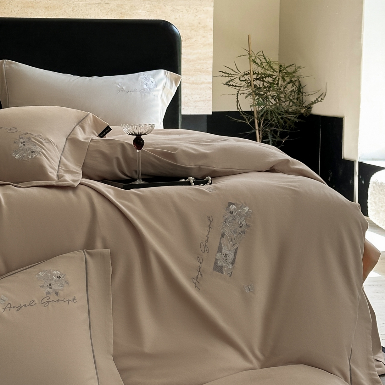 91家纺网 家纺一手货源 找家纺 （总）芯丝路家纺 2026新款全棉磨毛工艺绣花款四件套-春谣