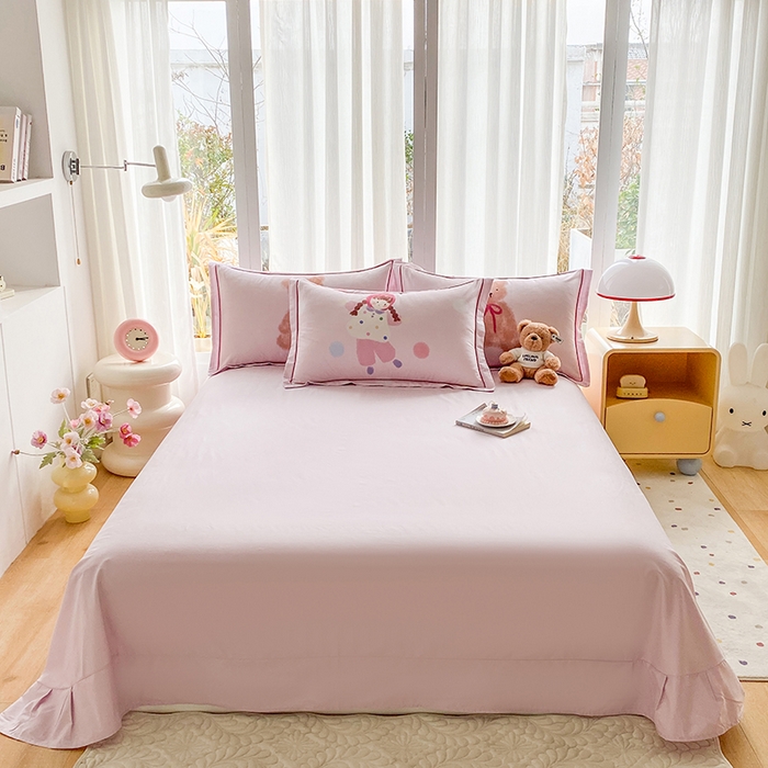 91家纺网 家纺一手货源 找家纺 眷恋家纺 2026新款全棉小清新铂金棉13376卡通三件套四件套 小不点-粉