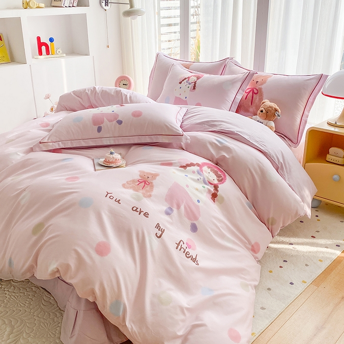 91家纺网 家纺一手货源 找家纺 眷恋家纺 2026新款全棉小清新铂金棉13376卡通三件套四件套 小不点-粉