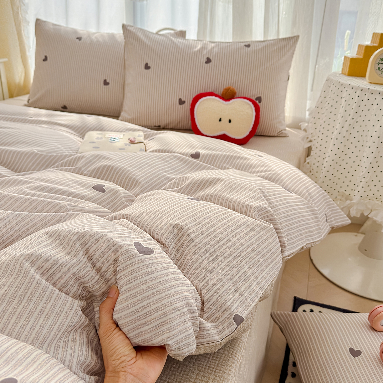 91家纺网 家纺一手货源 找家纺 铺尚美家纺 2026新款12868新疆全棉纯棉印花四件套（提供质检报告 心动回忆