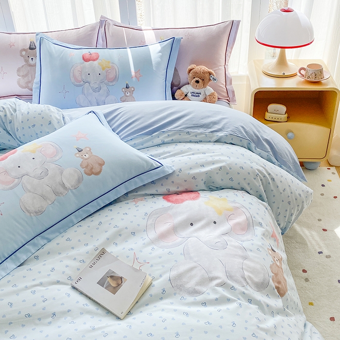 91家纺网 家纺一手货源 找家纺 眷恋家纺 2026新款全棉小清新铂金棉13376卡通三件套四件套 莫莉-兰