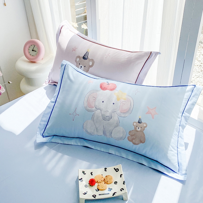 91家纺网 家纺一手货源 找家纺 眷恋家纺 2026新款全棉小清新铂金棉13376卡通三件套四件套 莫莉-兰