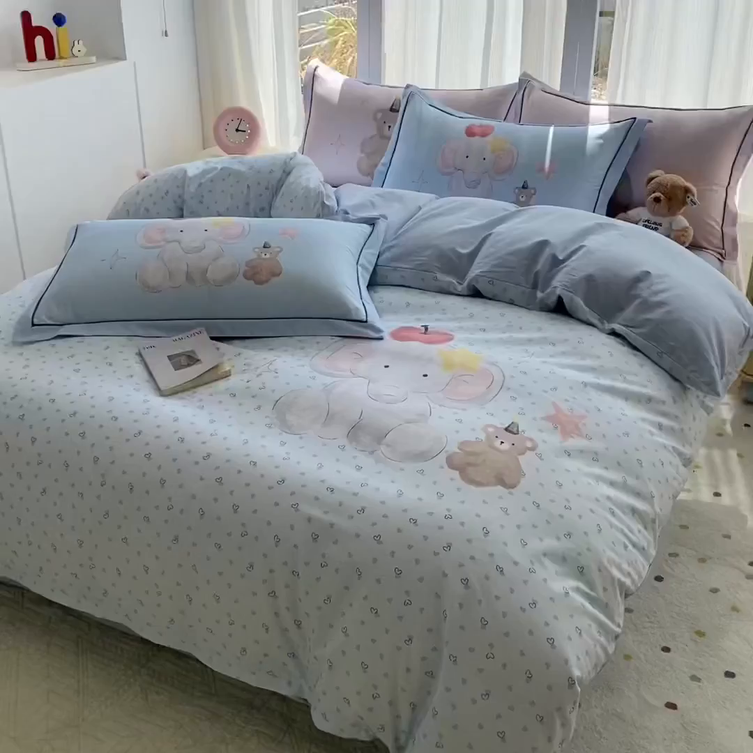 91家纺网 家纺一手货源 找家纺 眷恋家纺 2026新款全棉小清新铂金棉13376卡通三件套四件套 莫莉-兰