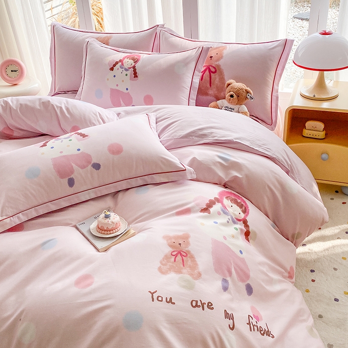 91家纺网 家纺一手货源 找家纺 眷恋家纺 2026新款全棉小清新铂金棉13376卡通三件套四件套 小不点-粉