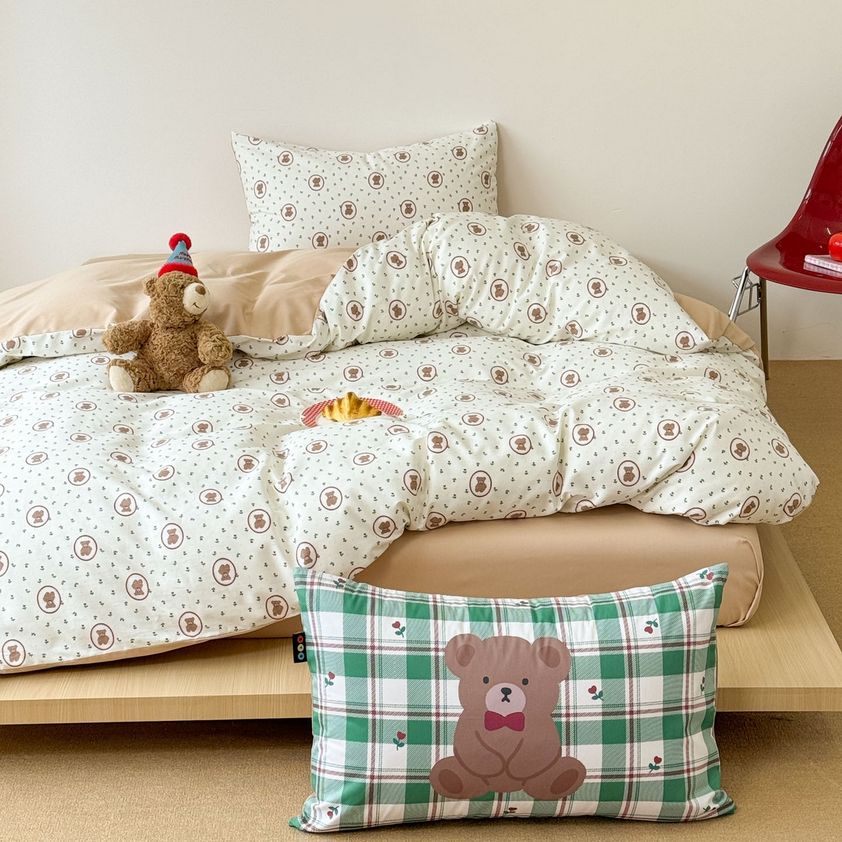 91家纺网 家纺一手货源 找家纺 RYB红黄兰 2026新款ins风全棉卡通纯棉三件套四件套 绿野仙棕熊