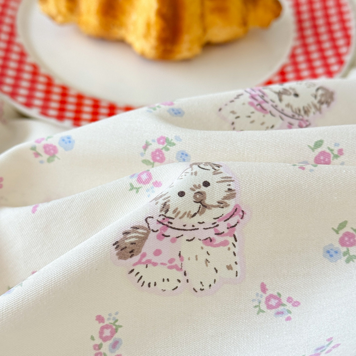 91家纺网 家纺一手货源 找家纺 RYB红黄兰 2026新款ins风全棉卡通纯棉三件套四件套 花园马尔济斯