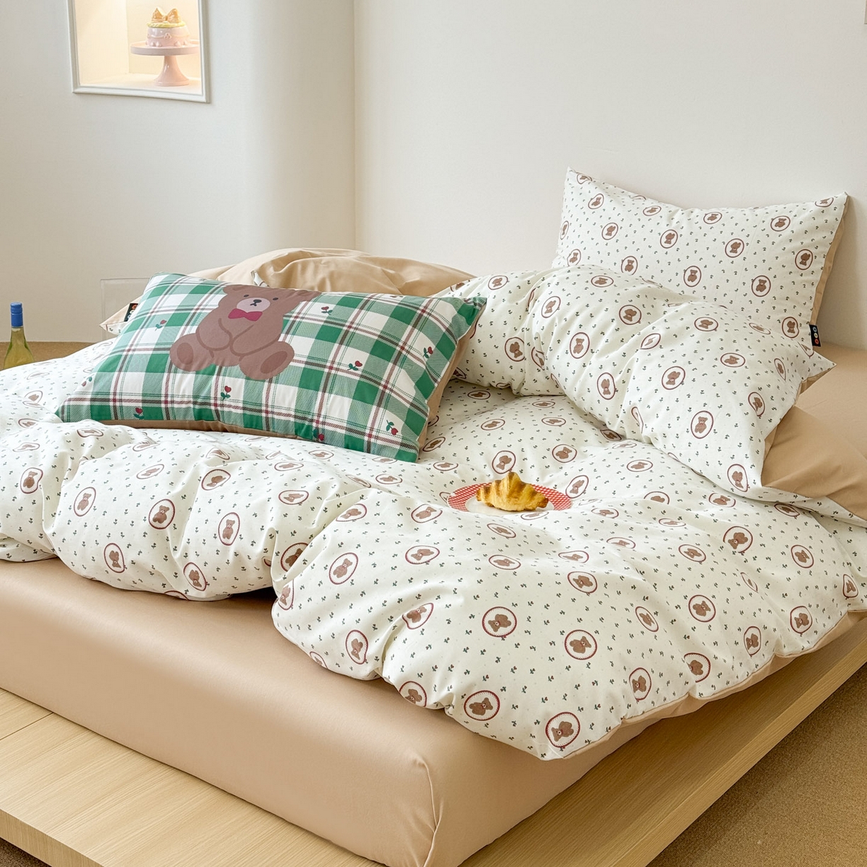 91家纺网 家纺一手货源 找家纺 RYB红黄兰 2026新款ins风全棉卡通纯棉三件套四件套 绿野仙棕熊