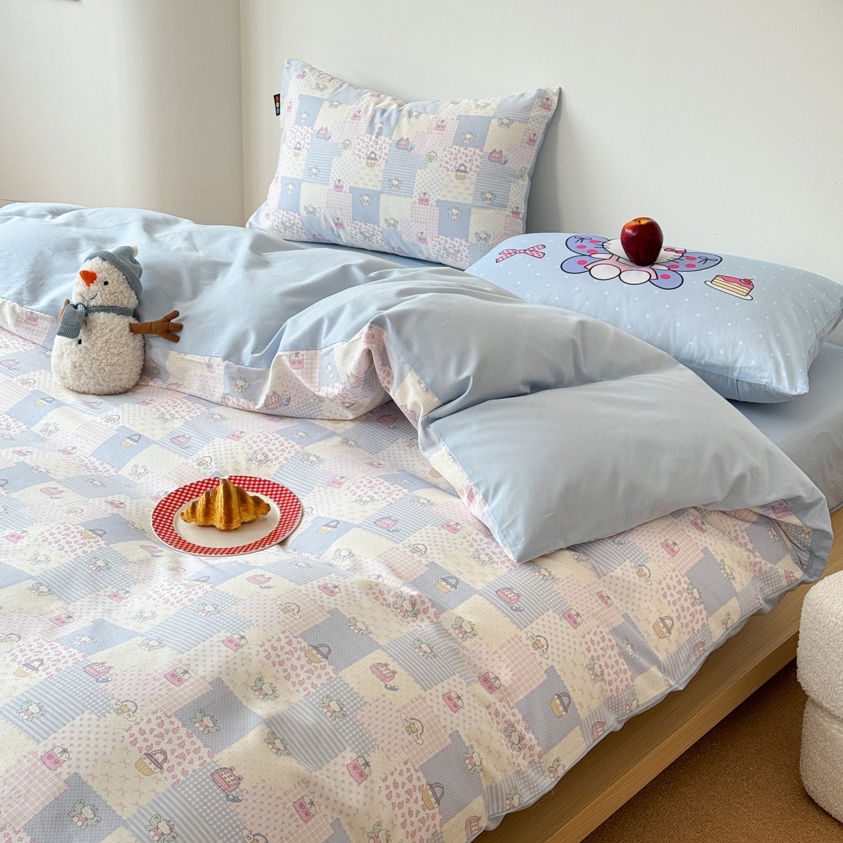 91家纺网 家纺一手货源 找家纺 RYB红黄兰 2026新款ins风全棉卡通纯棉三件套四件套 蝴蝶喵喵