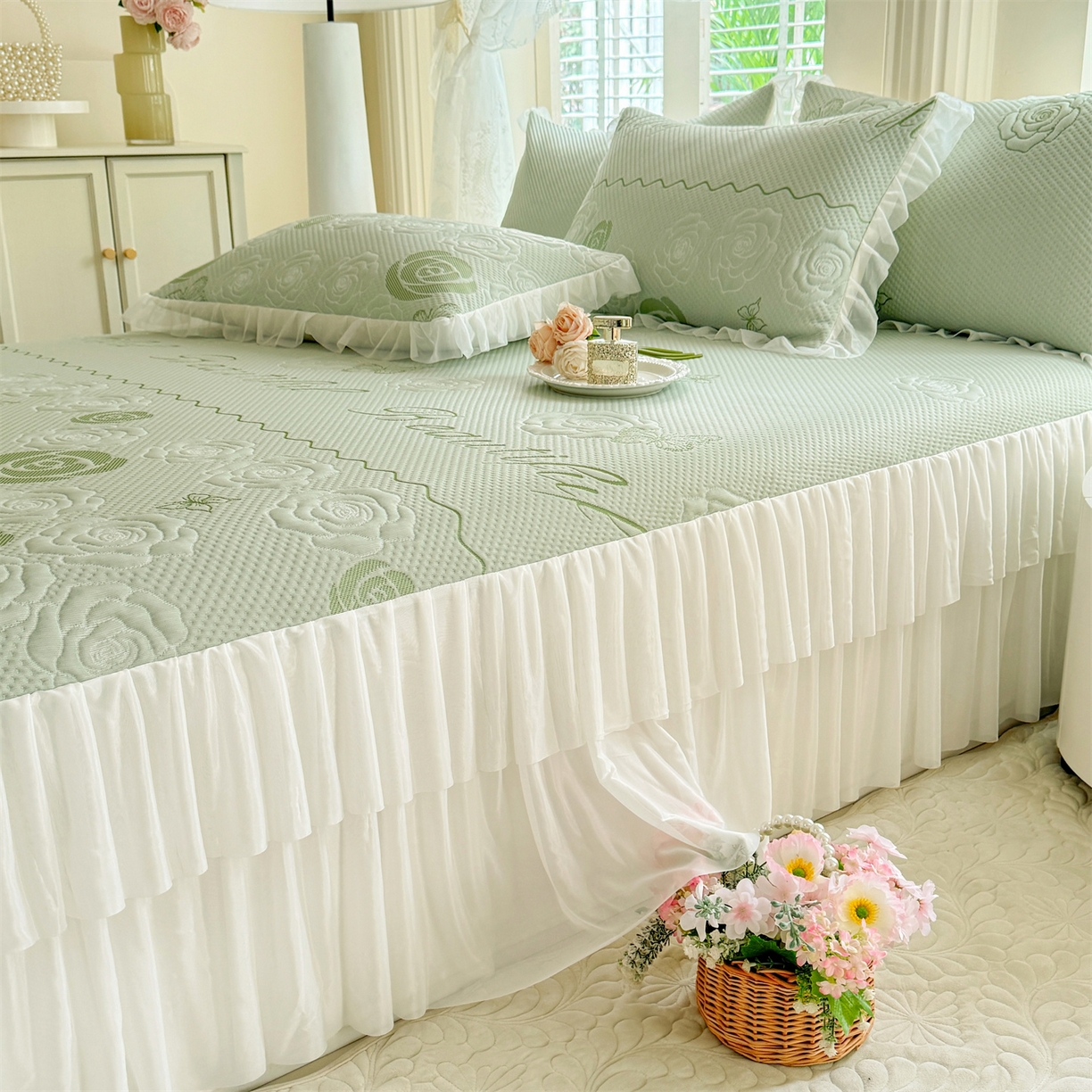 91家纺网 家纺一手货源 找家纺 绒棉世家 2026新款A类凉感豆豆席三件套床裙款软席子 花韵-清新绿