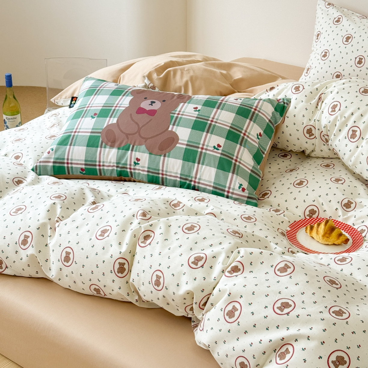 91家纺网 家纺一手货源 找家纺 RYB红黄兰 2026新款ins风全棉卡通纯棉三件套四件套 绿野仙棕熊