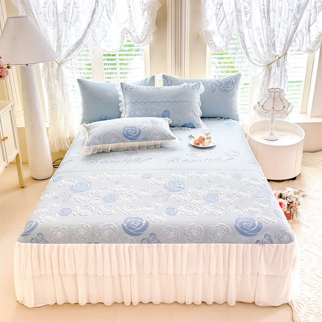 91家纺网 家纺一手货源 找家纺 绒棉世家 2026新款A类凉感豆豆席三件套床裙款软席子 花韵-天蓝