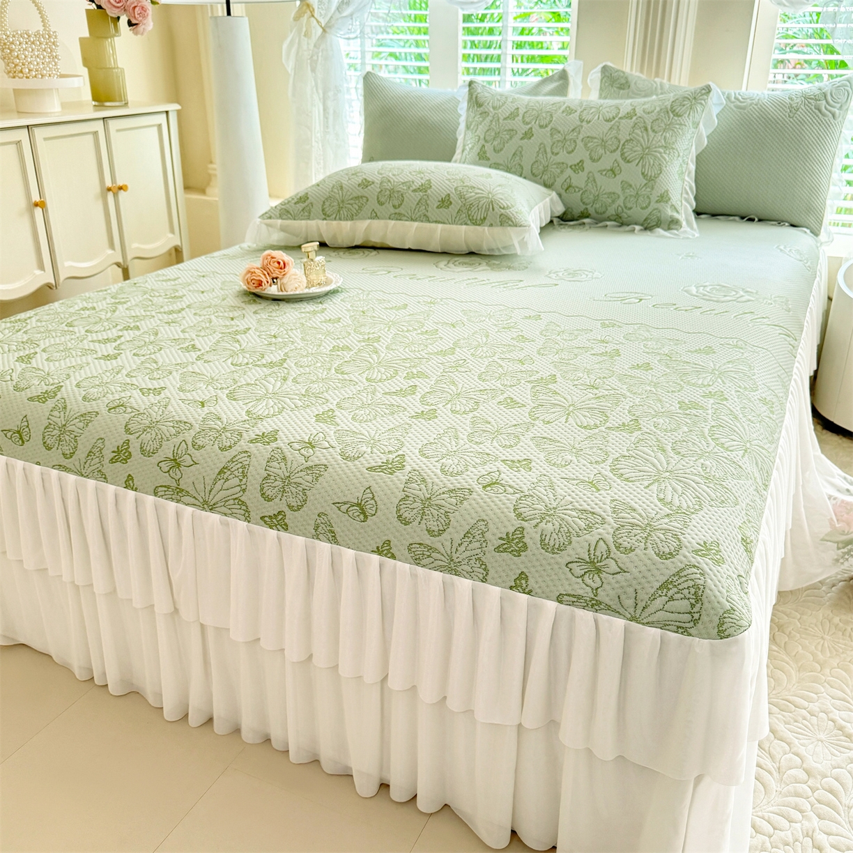 91家纺网 家纺一手货源 找家纺 绒棉世家 2026新款A类凉感豆豆席三件套床裙款软席子 蝶舞-清新绿