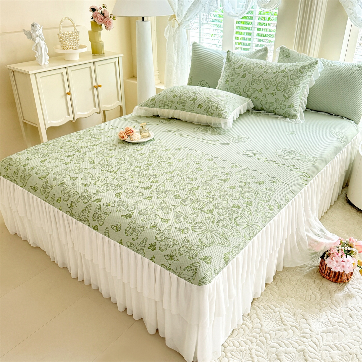 91家纺网 家纺一手货源 找家纺 绒棉世家 2026新款A类凉感豆豆席三件套床裙款软席子 蝶舞-清新绿